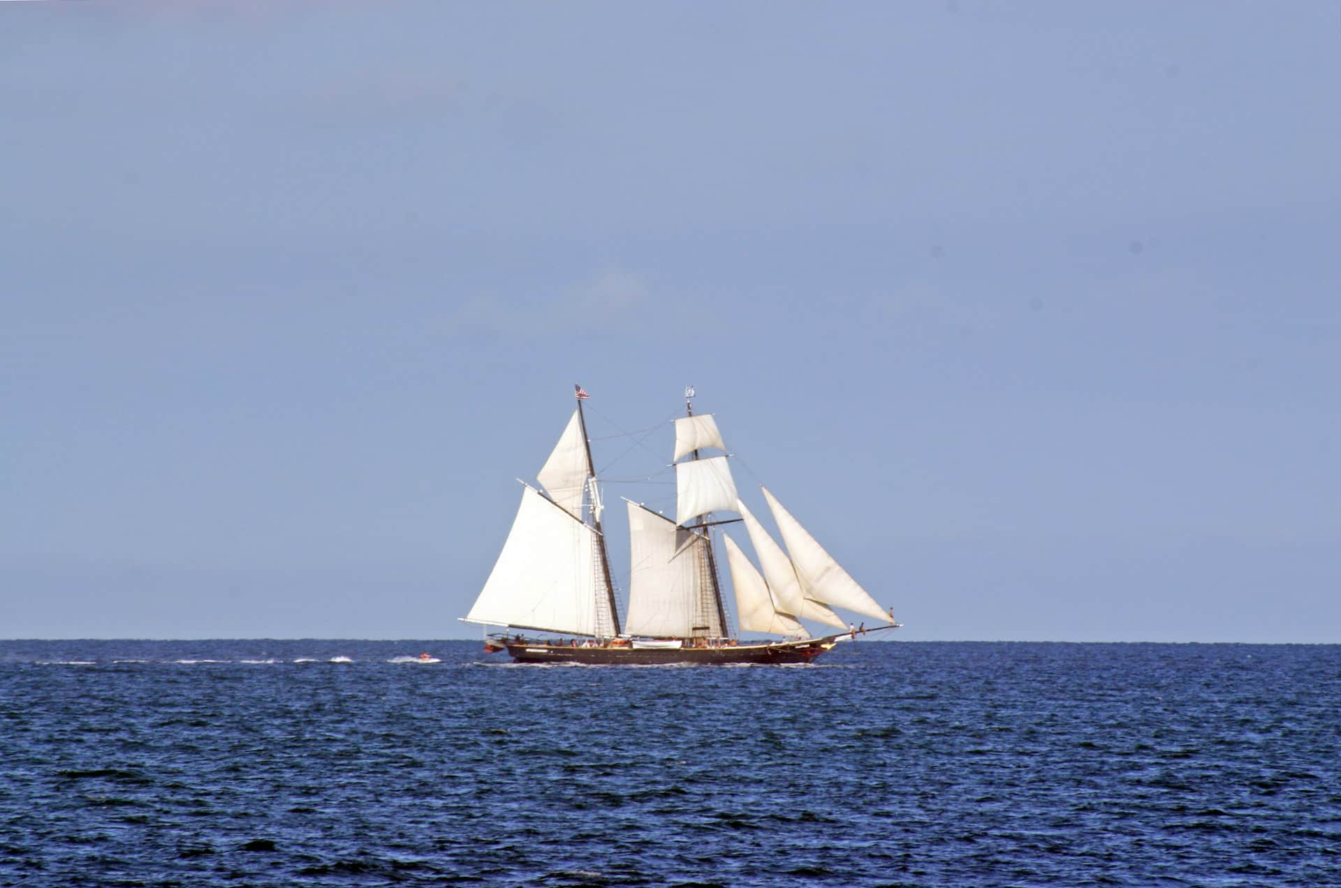 Cargo sailing ship