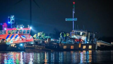 Barge Speranza Runs Aground Near Westervoort, Causing Traffic Halt