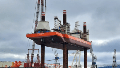 Jackup Vessel Brave Tern Hits Crane at Navantia Ferrol in Spain: No Injuries Reported