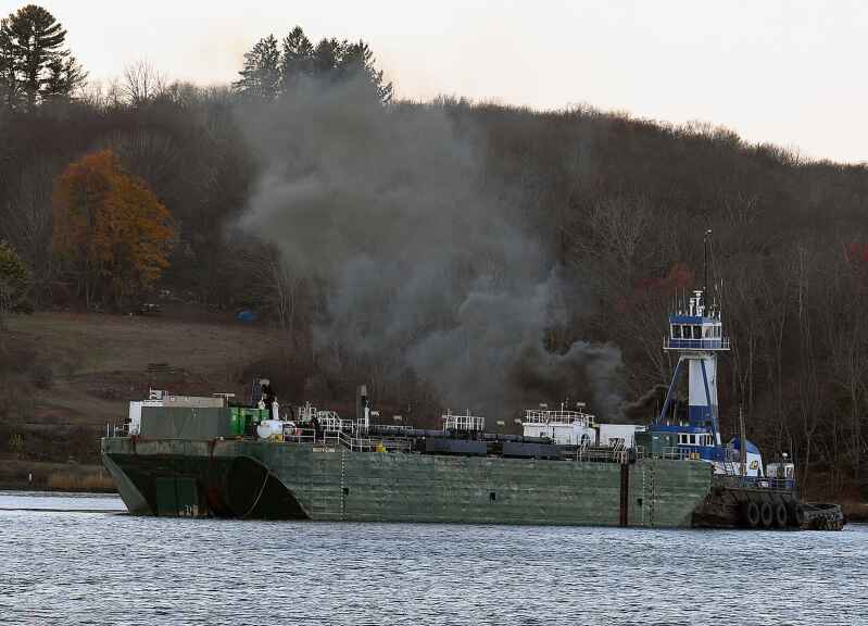 Tugboat Arctic Dawn Stuck on Thames River Sandbar Near Gales Ferry