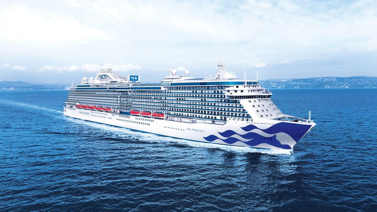 Woman dies trying to jump off cruise ship