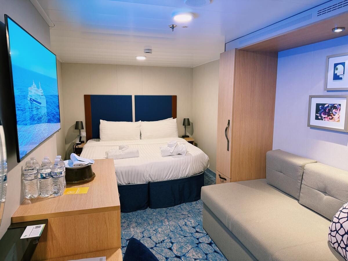 Cruise week report: Bed upgrade, expensive inside cabin, storm cancels cruises,