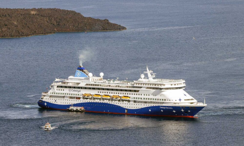 Santorini Welcomes First Cruise Ship After Quakes Rattle Island