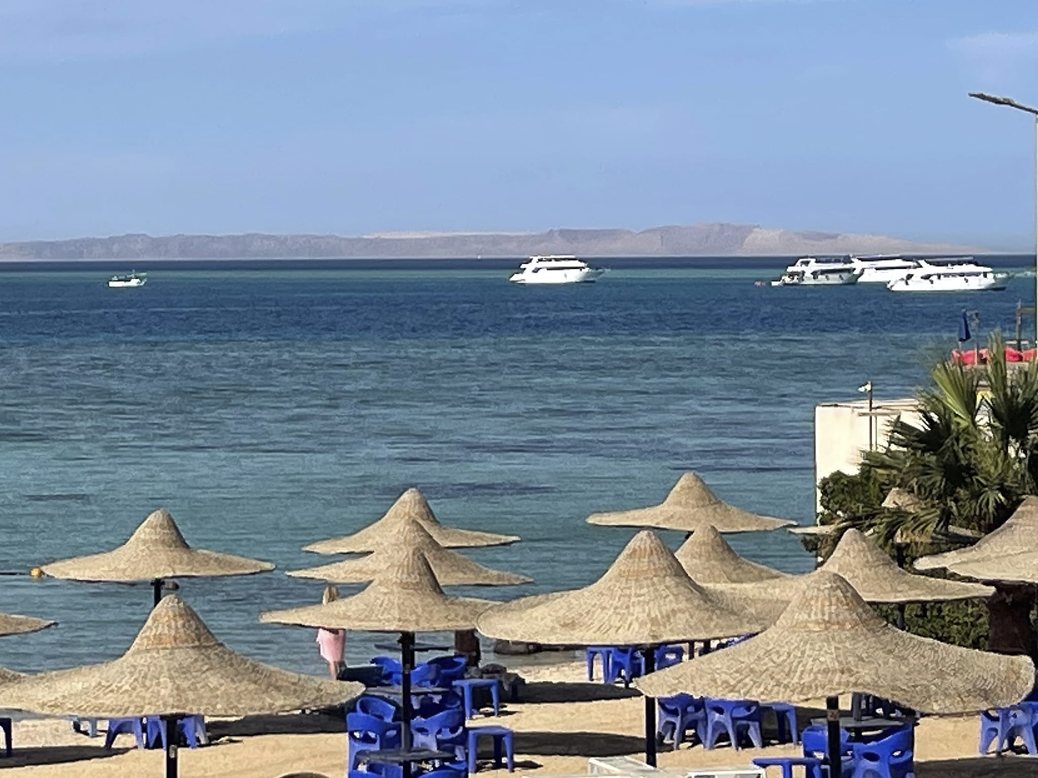 Submarine carrying tourists sinks off Egypt, 6 Russians dead