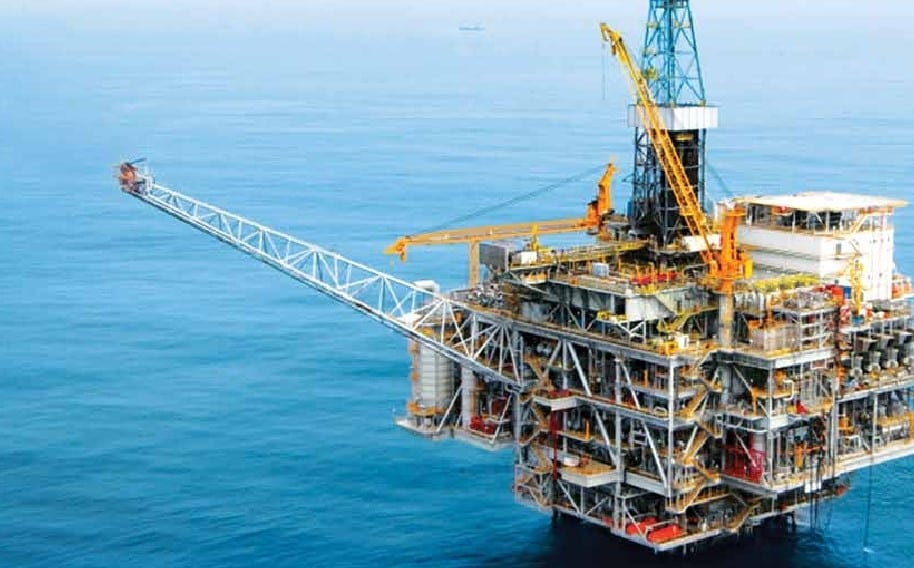 Fire at Chevron’s oil platform off Angola injures 17