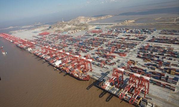 Shanghai port pollution in the spotlight