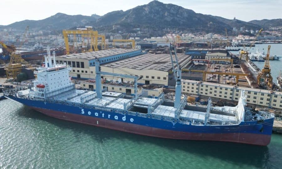 Seatrade books 2,800 teu newbuild series