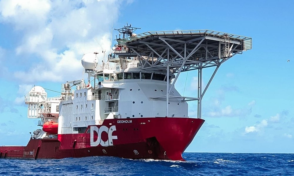 DOF lands $390m in Petrobras contracts, adds short-term