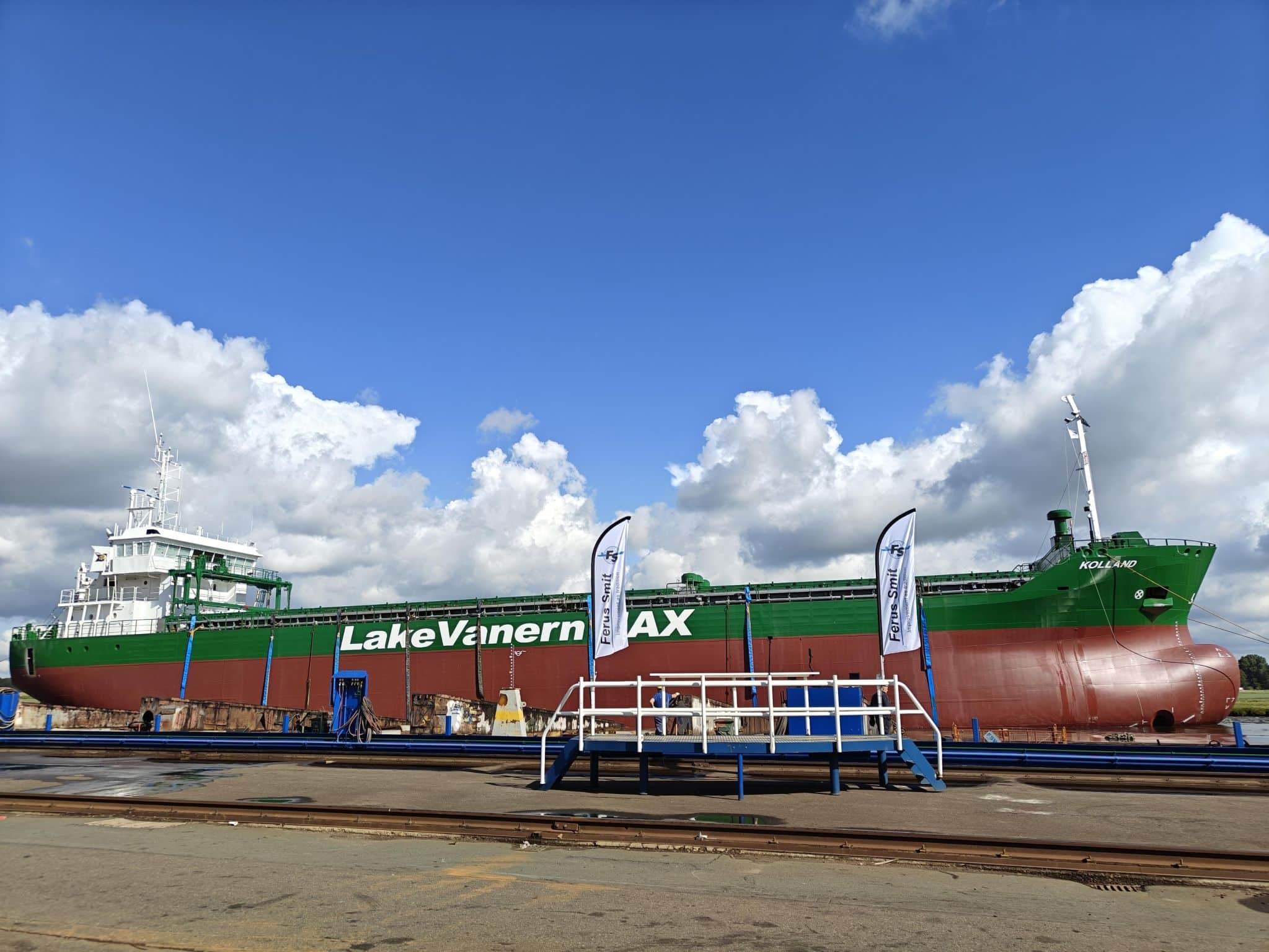 Erik Thun: Fifth hybrid vessel touches water at Dutch
