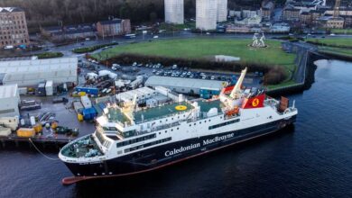 'Fight for Fergusons' John Swinney urged to award CalMac contract to Port