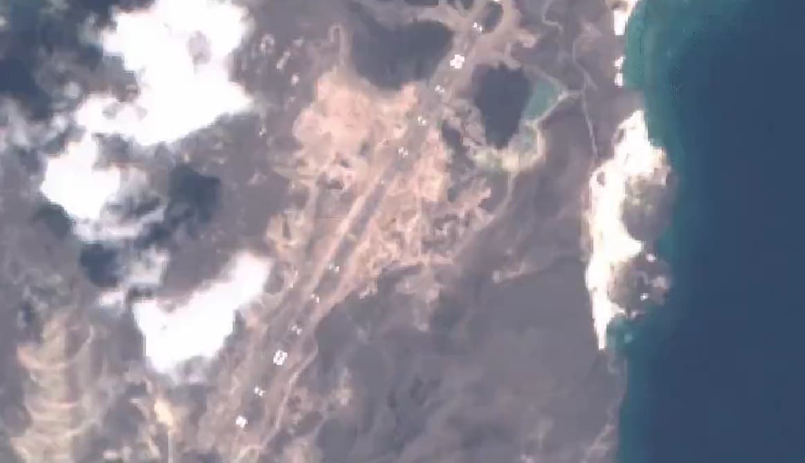 Another Mysterious Airstrip Appeared On Yemeni Island Close