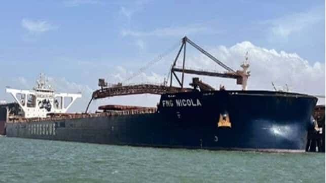Australia Reports on Bulker’s Engine Shut Down in Busy Port