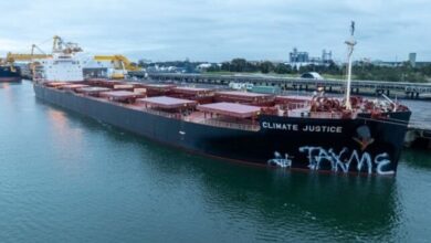 Australian Protestors “Tag” Bulker in Call for Export Tax on