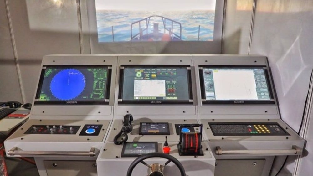 Iran unveils advanced simulator covering 300 civilian,