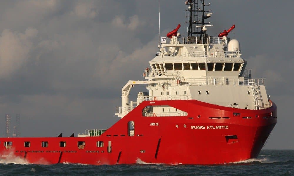Akastor unit DDW Offshore offloads AHTS