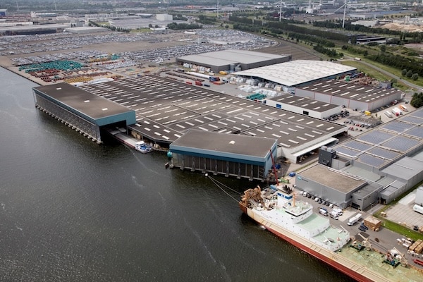Nova Marine Carriers Acquires VCK Port Logistics in Strategic Move