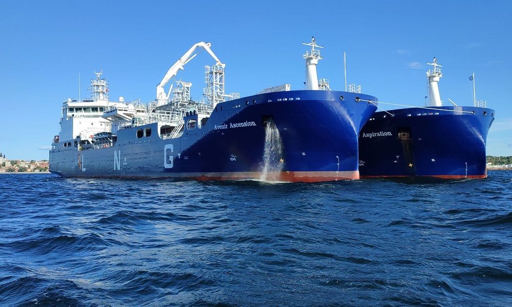 Stolt-Nielsen weighs sale of up to 50% of Avenir LNG