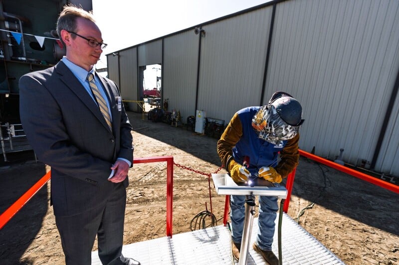 Army corps, Eastern Shipbuilding lay keel for hopper dredge