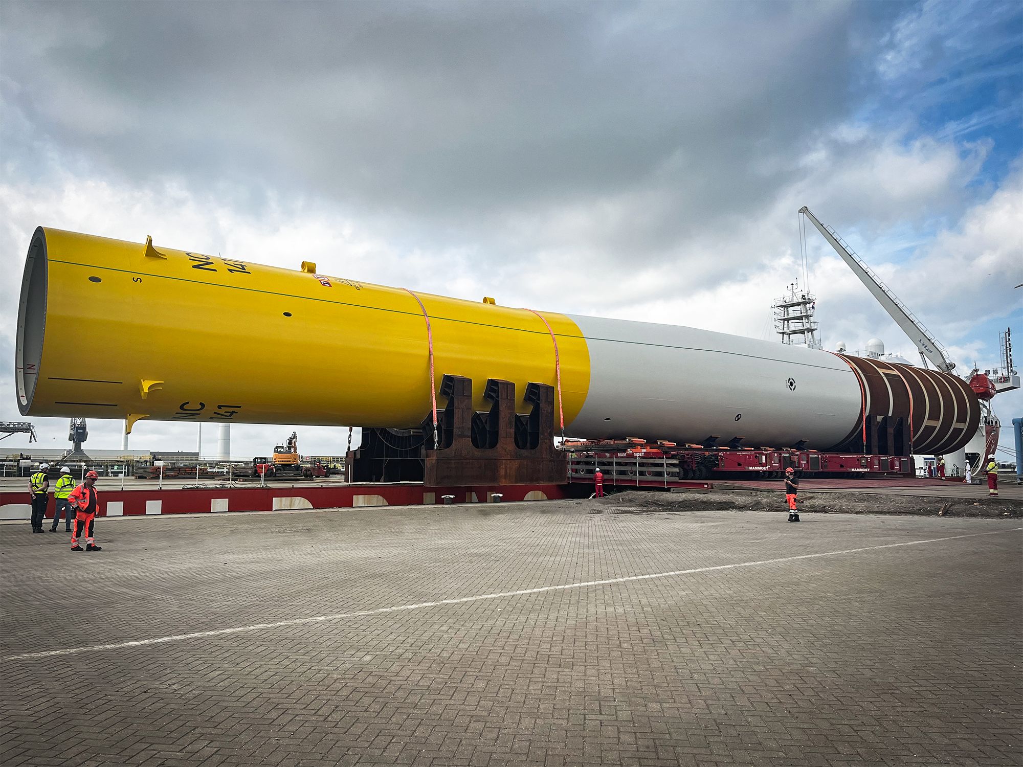 Dajin Offshore Partners with Szczecin Shipyard for Wind Project