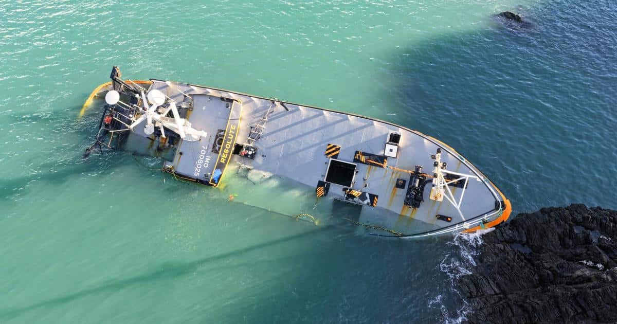 Investigation into wrecked ship off Pembrokeshire coast
