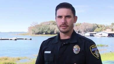 Off-duty officer helps with rescue efforts in a boat crash on Lake Dora