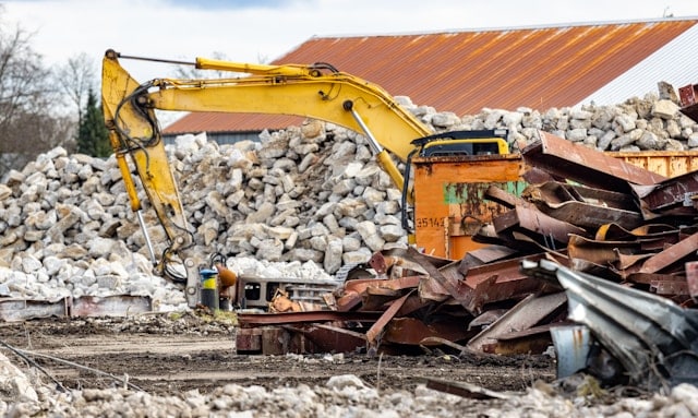 Renovation Surge Forces New Waste Strategies in Southeast Michigan