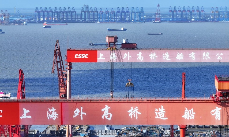 Performance Shipping orders suezmax pair in China