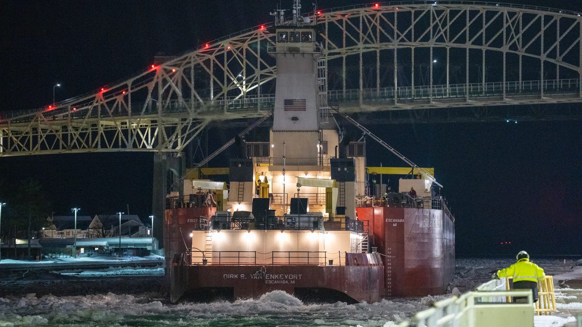 Soo Locks reopen for shipping, signaling spring in the Great