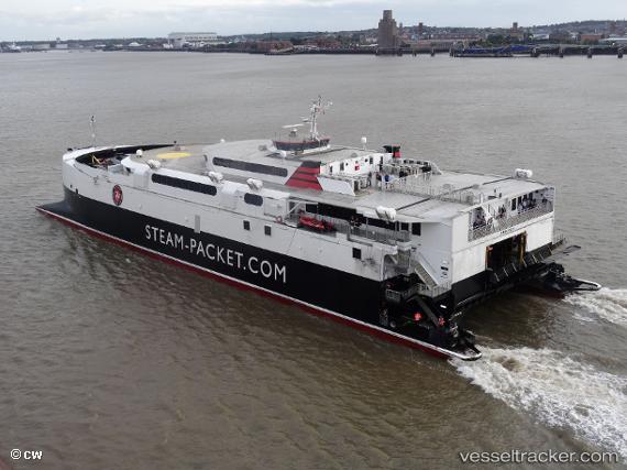 Ferry 'Manannan' Faces Technical Issues During Crossings