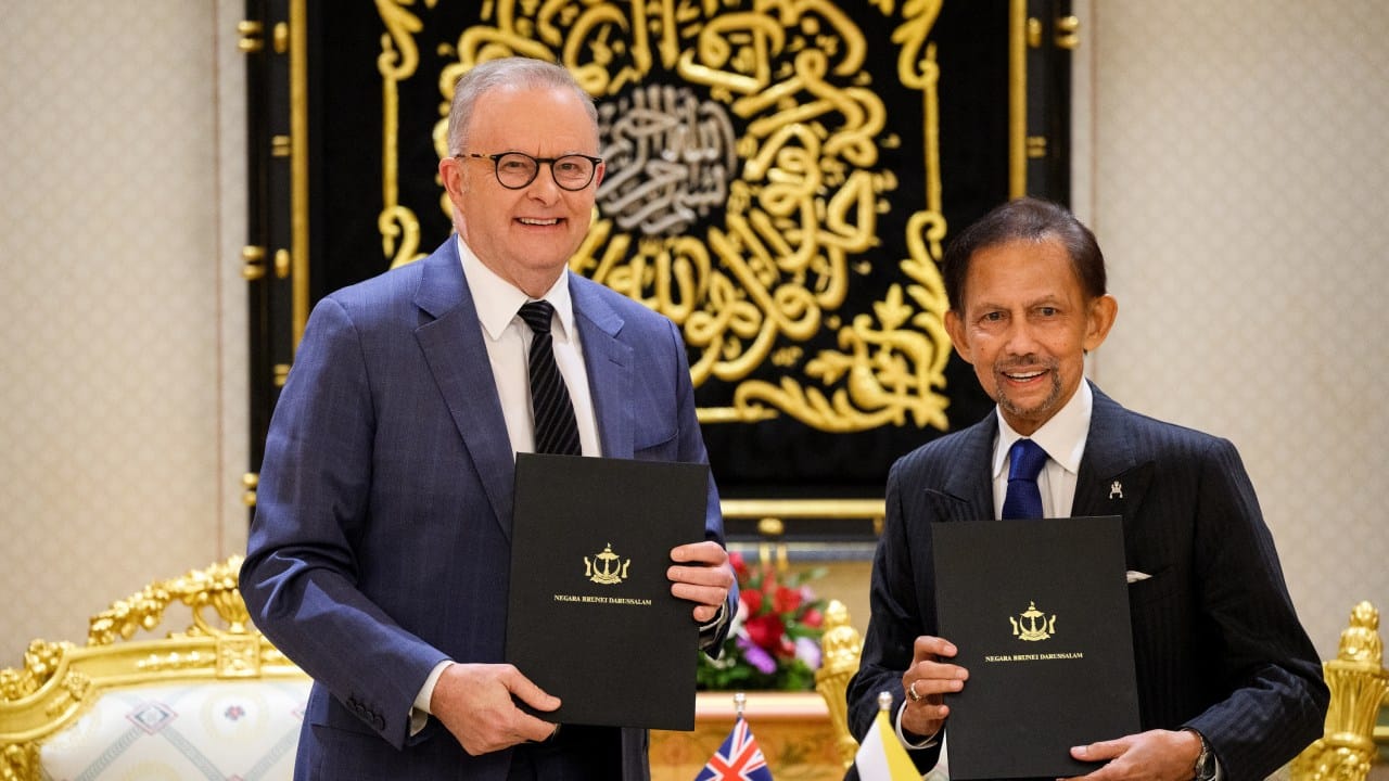 No flag, no fleet, no plan: Shipping expert reveals severity