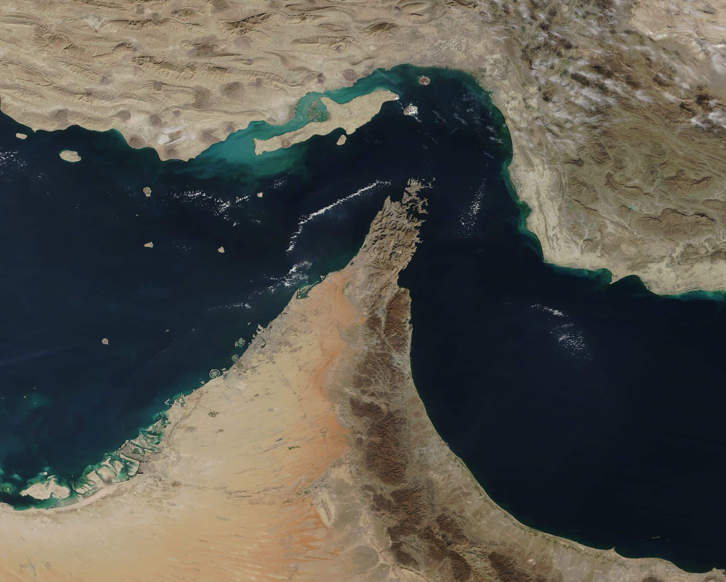 U.S. Defense Officials Warn of Extended Mine Clearance in Strait of Hormuz