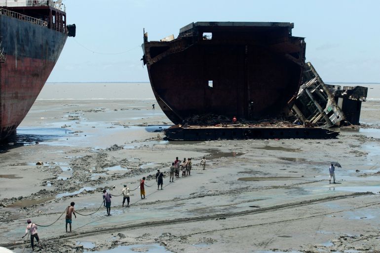 Shipbreaking workers to get social protection under new EIS pilot