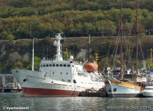 Ukrainian Forces Strike Russian Naval Assets in Crimea