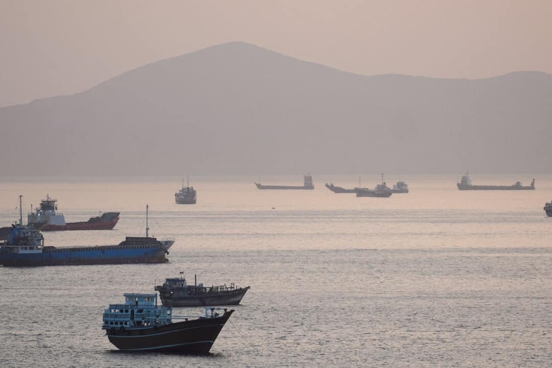 Bulk Carrier Attacked by Small Craft Near Strait of Hormuz,