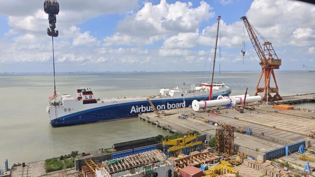 Wuchang Shipbuilding Installs First Rotor Sail on Wind-Assisted Ro-Ro Carrier