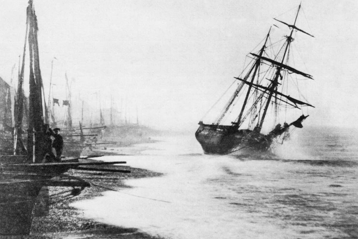 A history of shipbuilding at Hastings